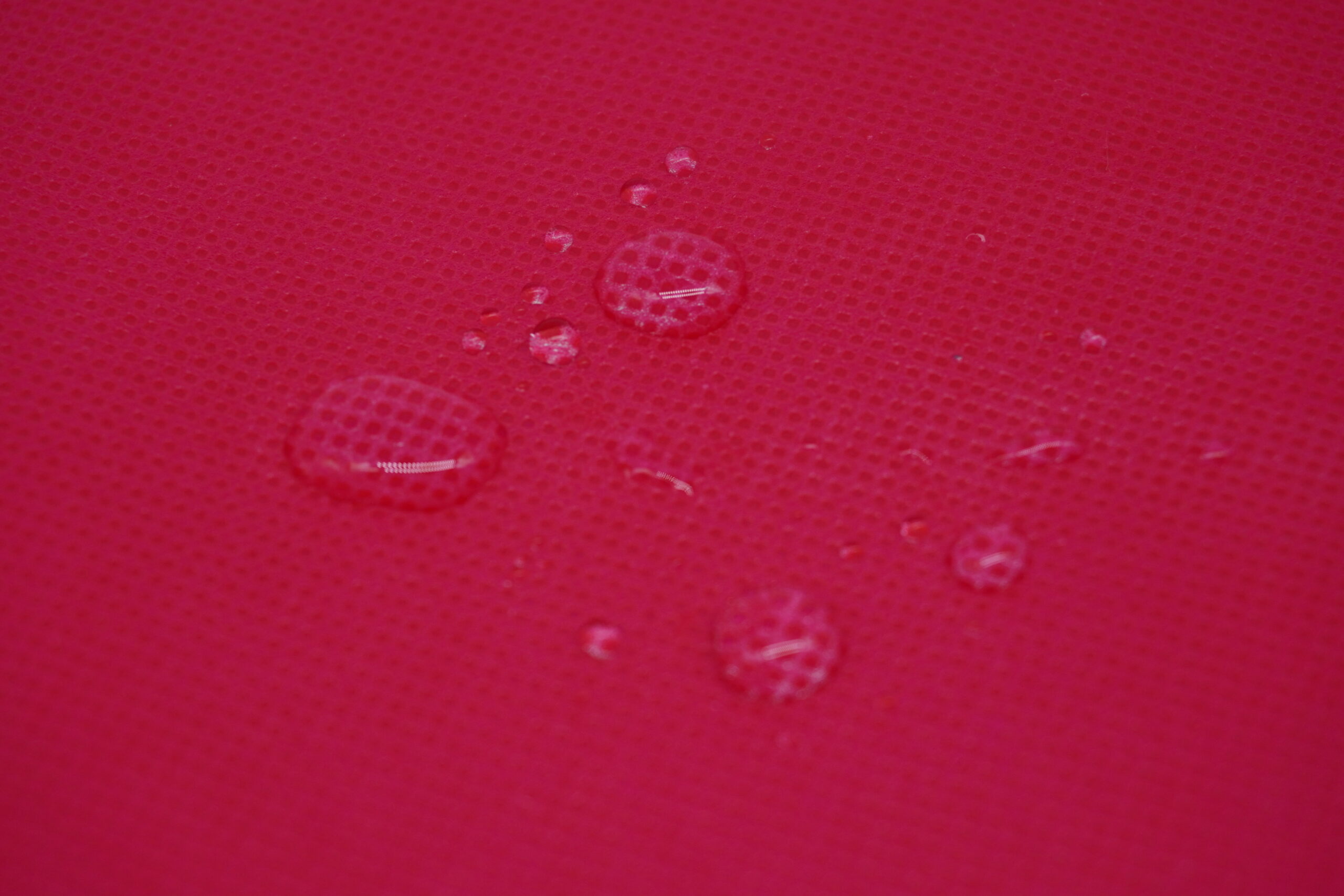 O mesmo fio não tecido pode apresentar comportamentos diferentes